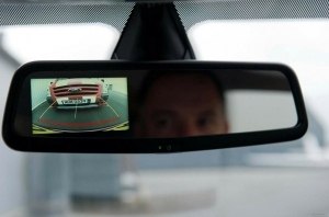 Все новые европейские авто начнут следить за водителями через камеры слежения