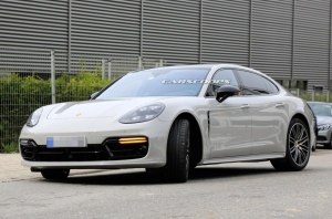 Porsche работает над фейслифтингом популярной модели